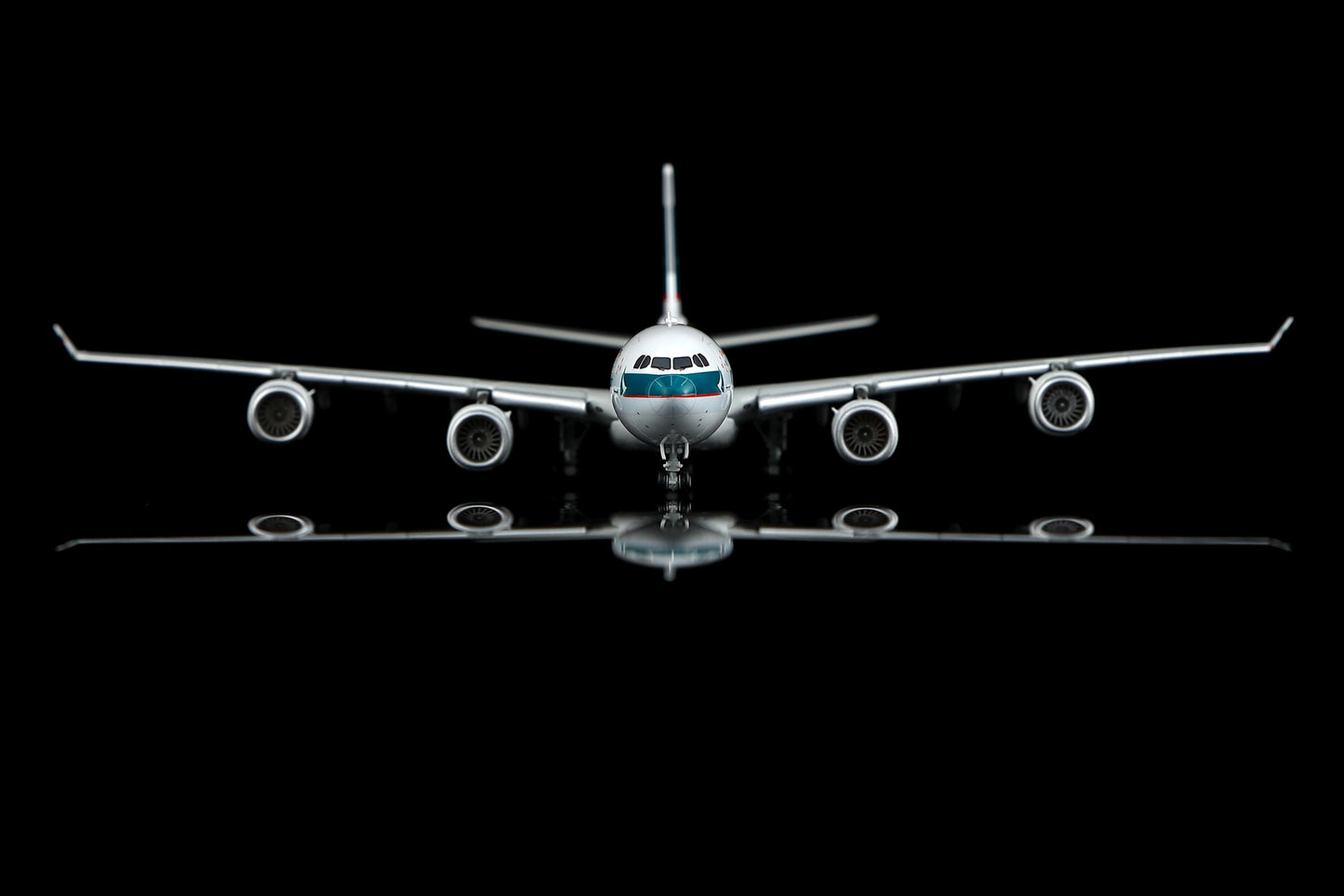 Cathay Pacific Airways A340-600 B-HQC Flap-down image 19