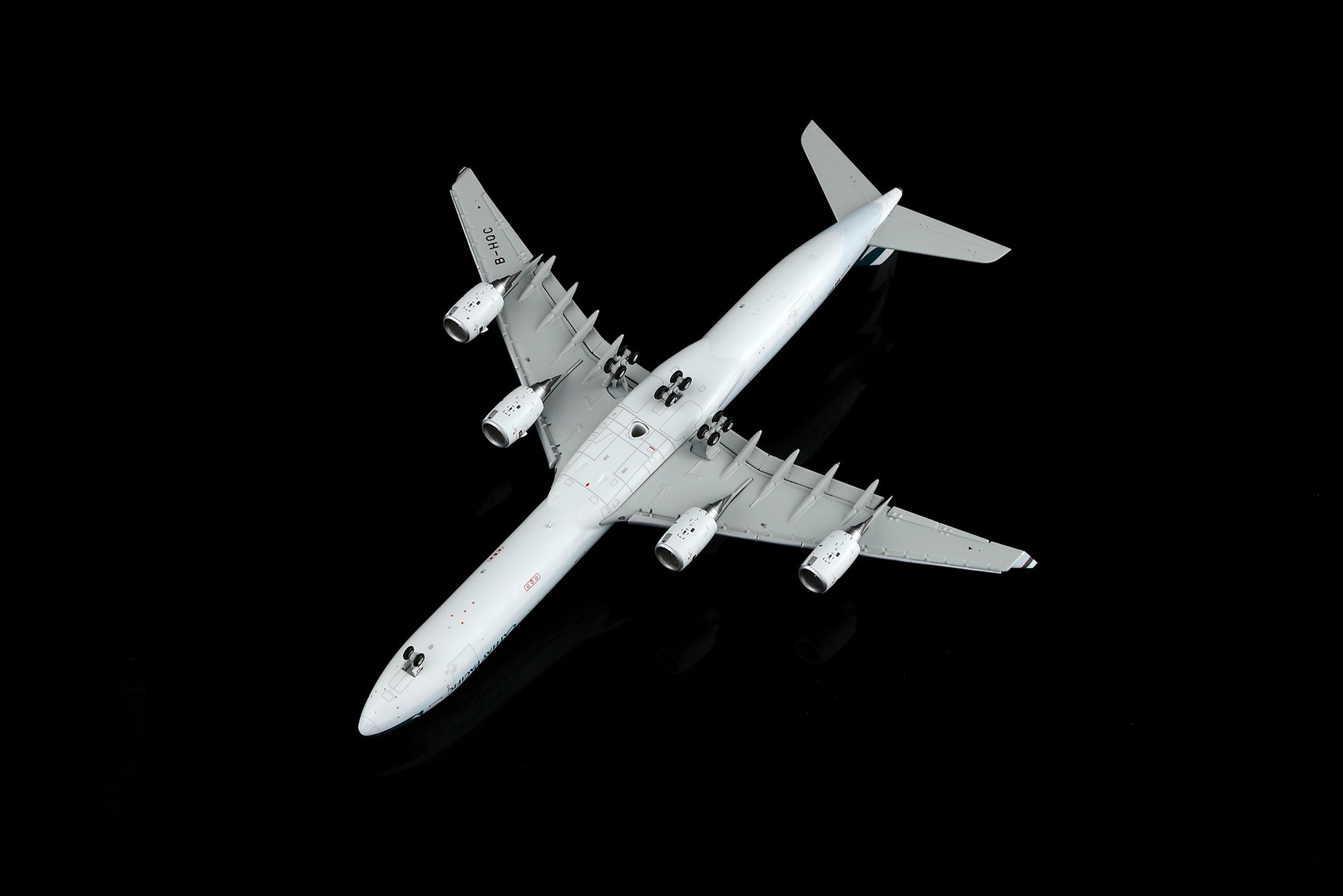 Cathay Pacific Airways A340-600 B-HQC Flap-down image 22