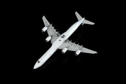 Cathay Pacific Airways A340-600 B-HQC Flap-down image 22
