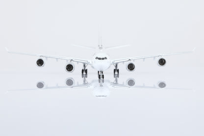 Lufthansa A340-600 Reg. D-AIHF Flap-down COVER