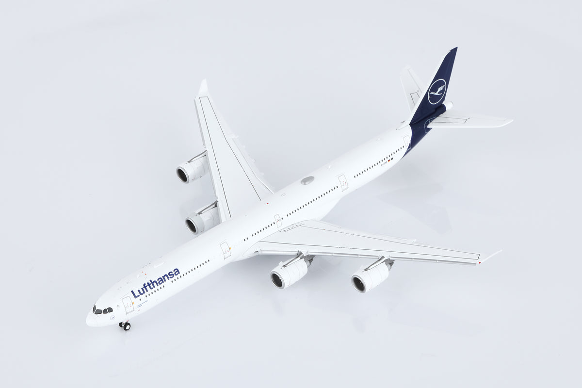 Lufthansa A340-600 Reg. D-AIHF Flap-down image 3