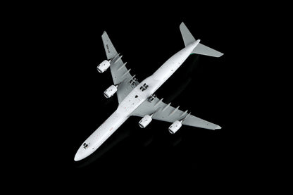 Mahan Air A340-600 EP-MME Standard Version image 11