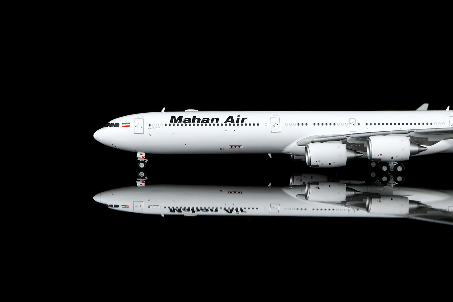 Mahan Air A340-600 EP-MME Standard Version image 4