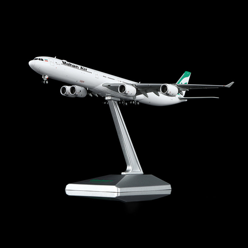 Mahan Air A340-600 EP-MME Flap-down image 2