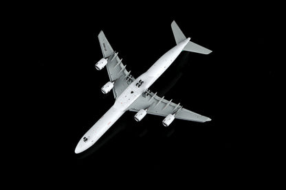 Mahan Air A340-600 EP-MME Flap-down image 20