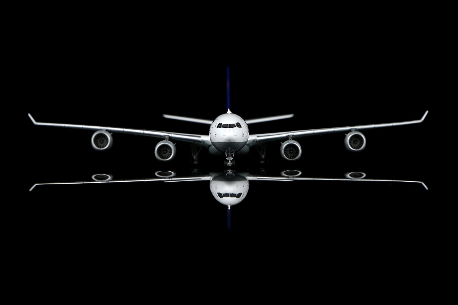 Lufthansa A340-600 Reg. D-AIHZ Standard Version image 4