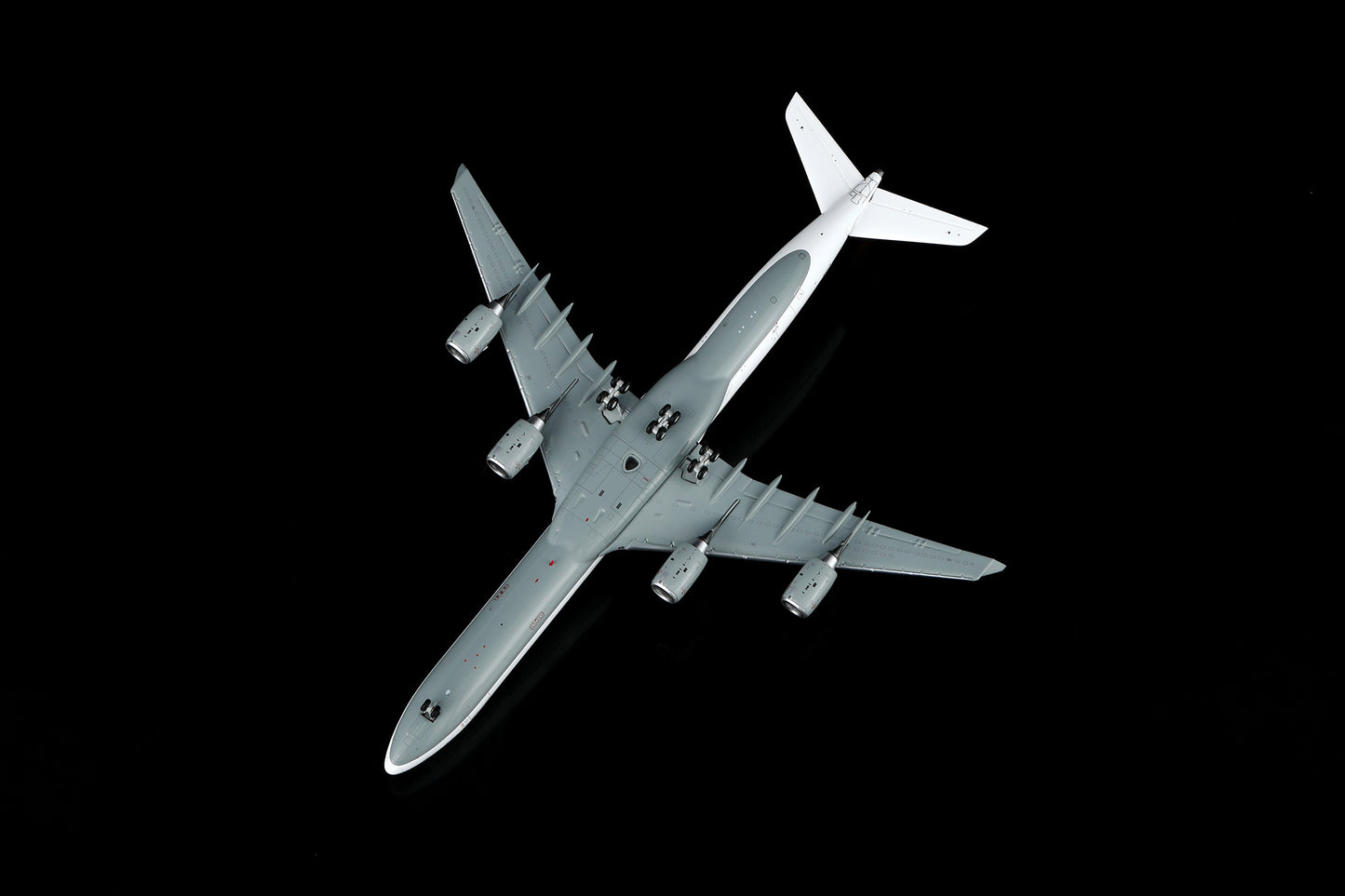 Lufthansa A340-600 Reg. D-AIHZ Standard Version image 9