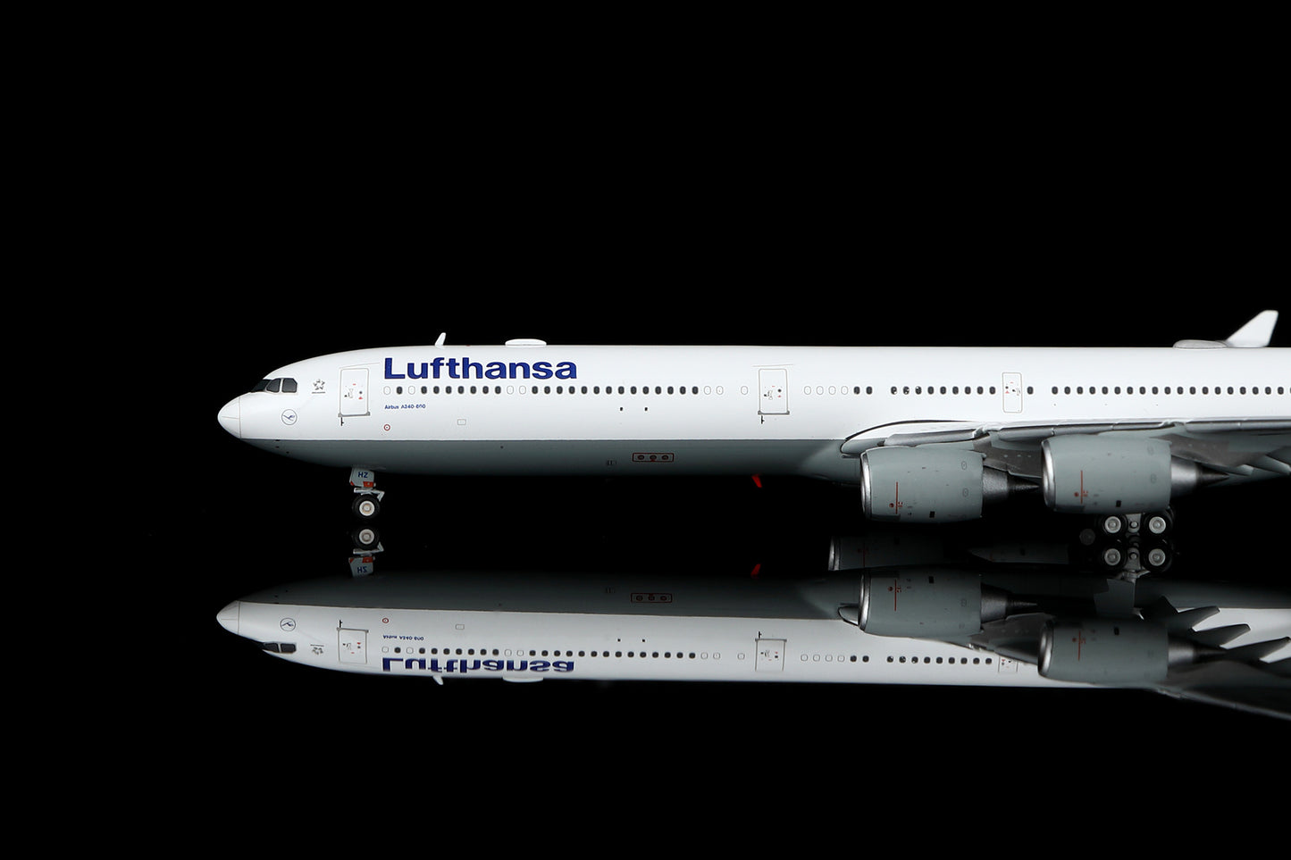 Lufthansa A340-600 Reg. D-AIHZ Flap-down image 15