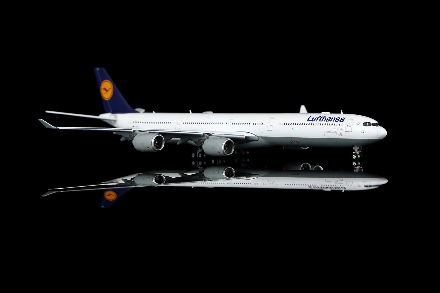 Lufthansa A340-600 Reg. D-AIHZ Flap-down image 18