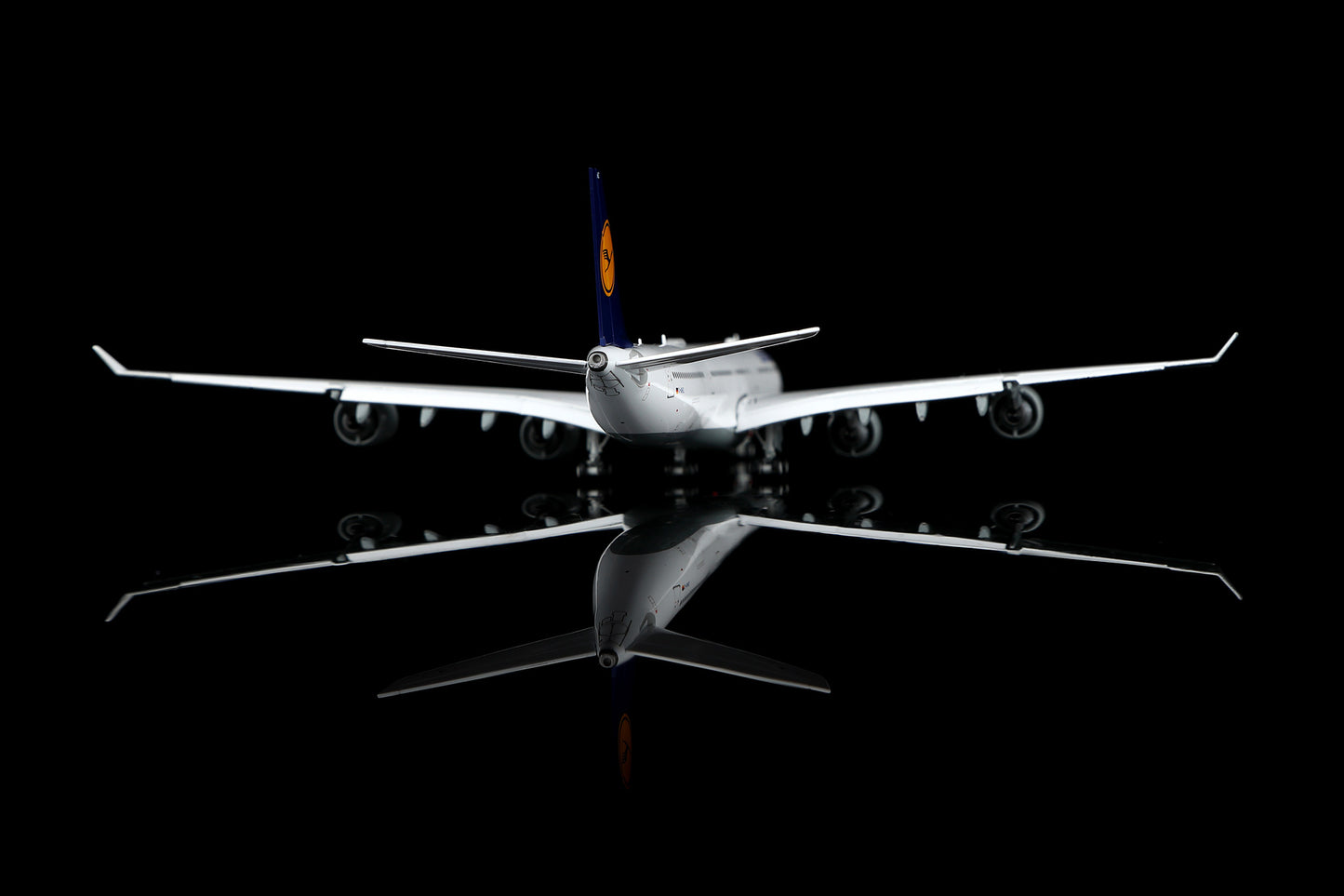 Lufthansa A340-600 Reg. D-AIHZ Flap-down image 20