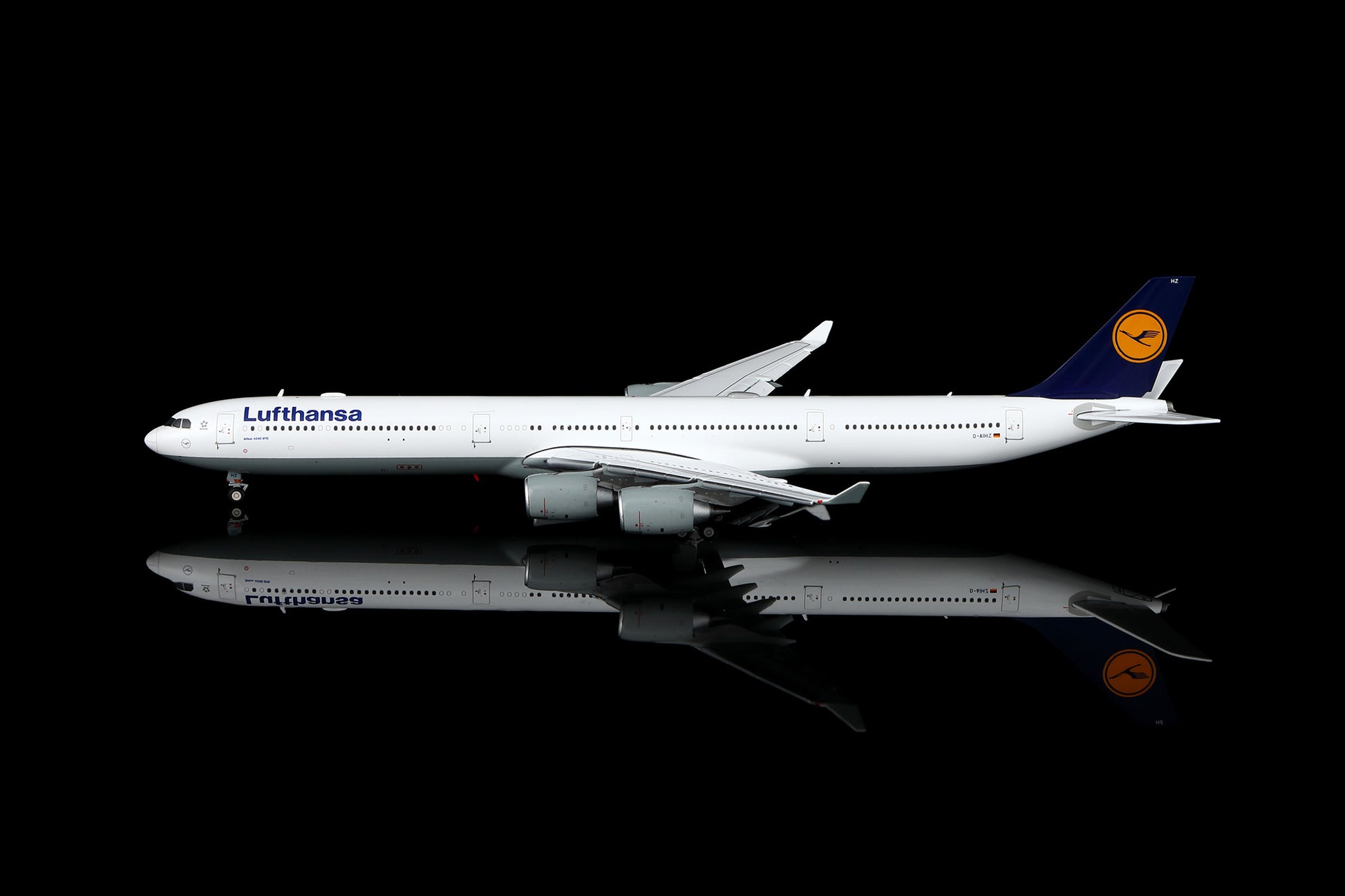 Lufthansa A340-600 Reg. D-AIHZ Flap-down image 24