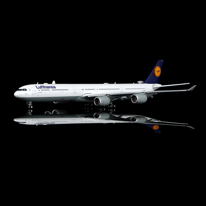 Lufthansa A340-600 Reg. D-AIHZ Flap-down image 5