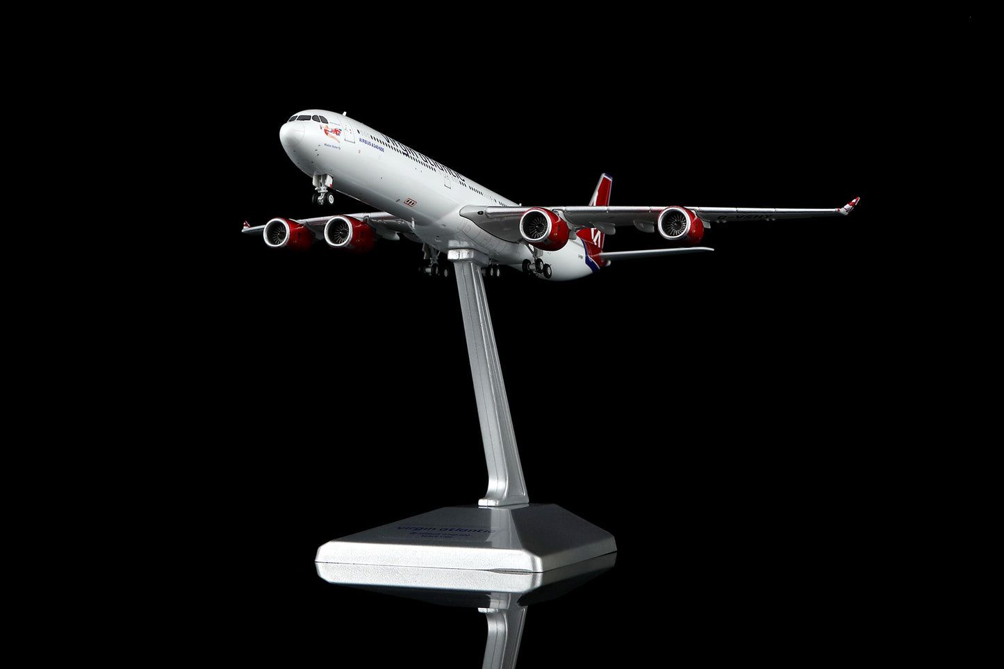 Virgin Atlantic A340-600 Reg. G-VSHY Standard Version image 2