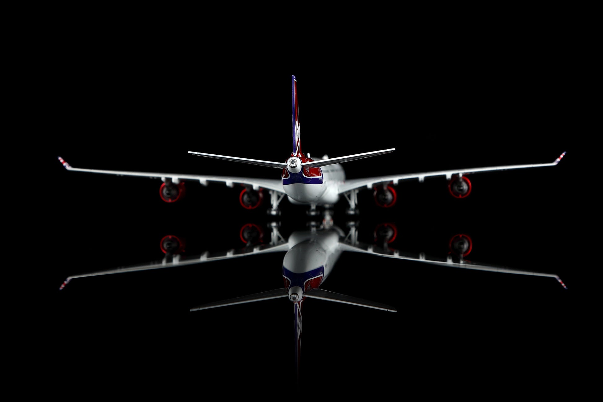 Virgin Atlantic A340-600 Reg. G-VSHY Standard Version image 6