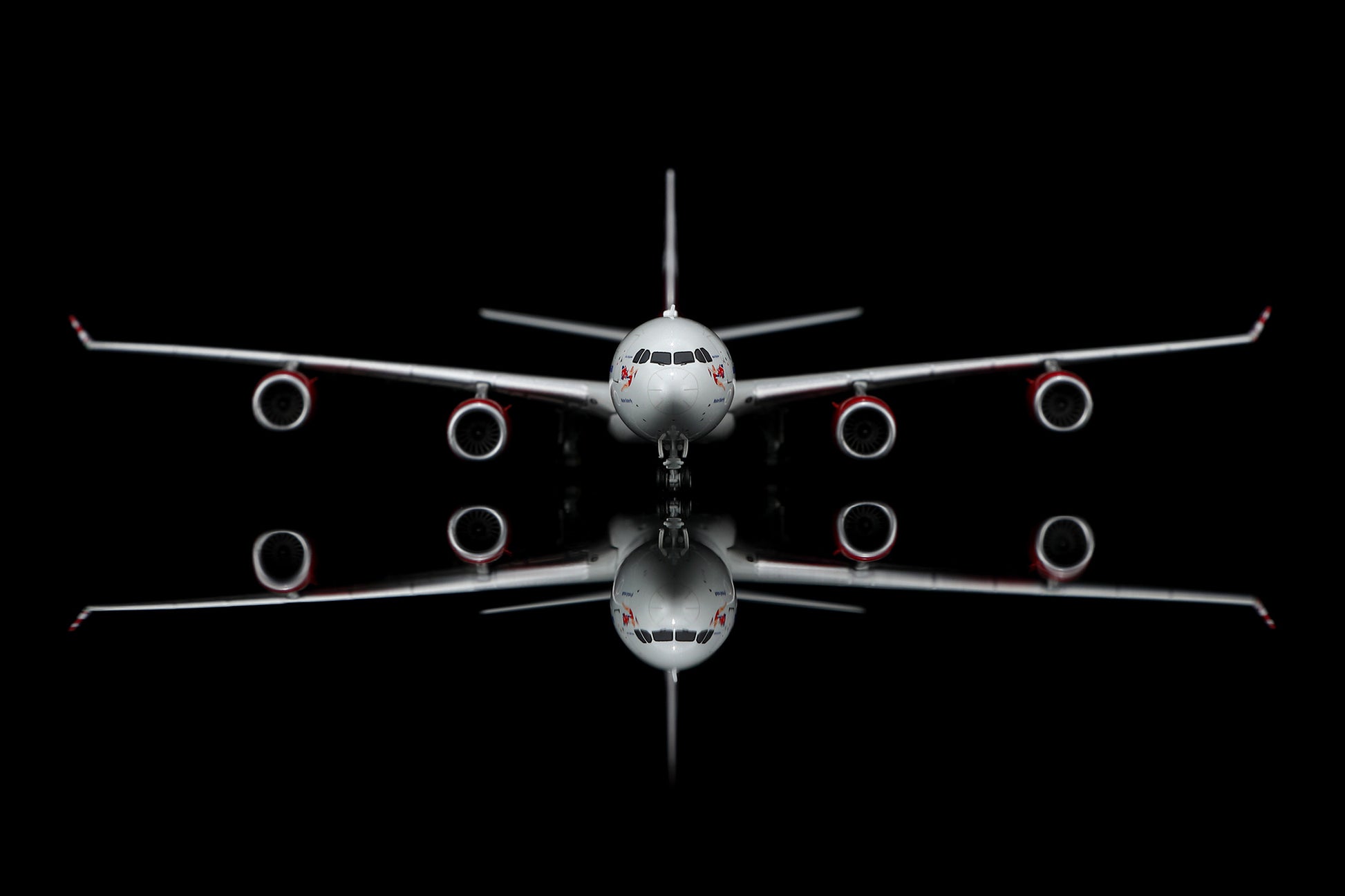 Virgin Atlantic A340-600 Reg. G-VSHY Standard Version image 7