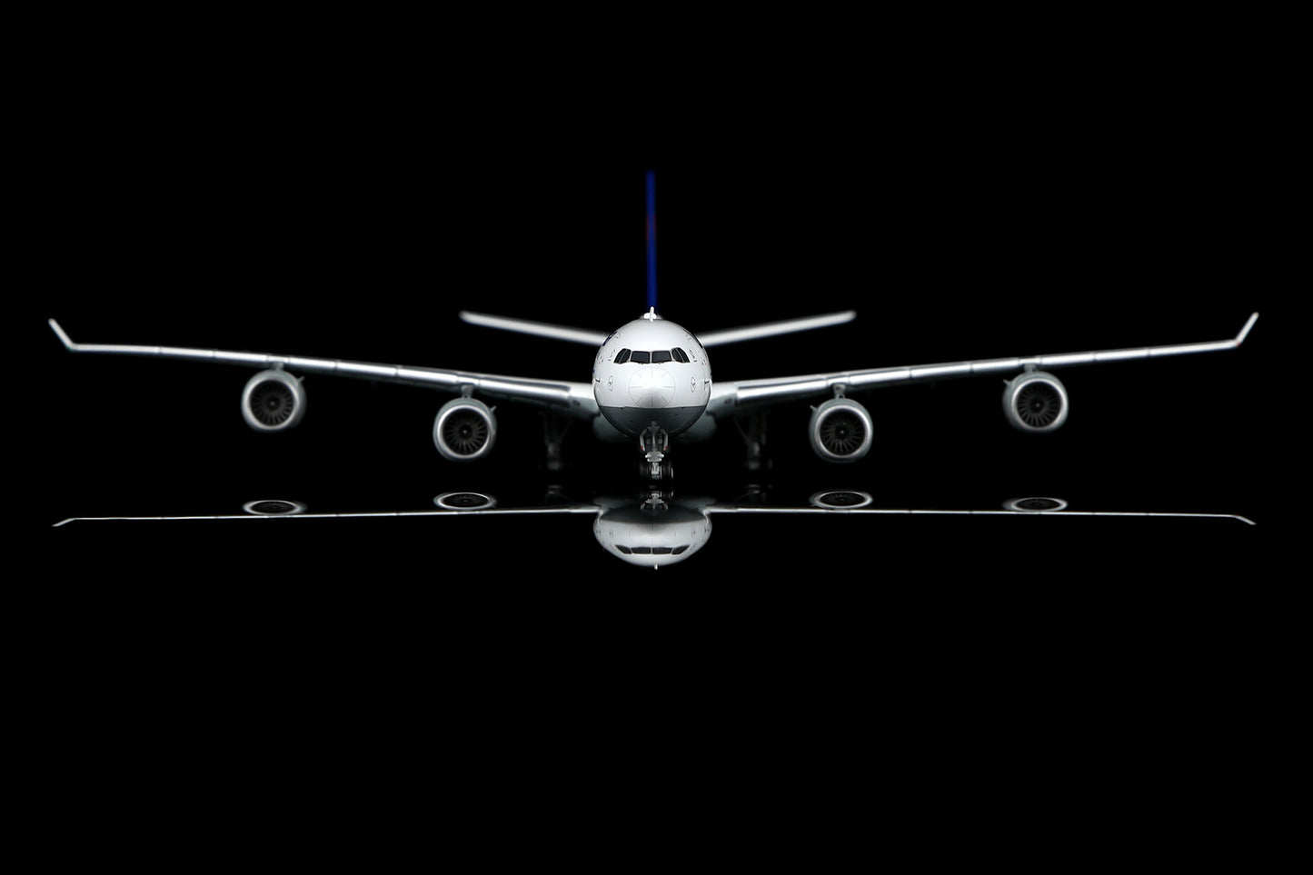 Lufthansa A340-600 Reg. D-AIHX Standard Version image 4