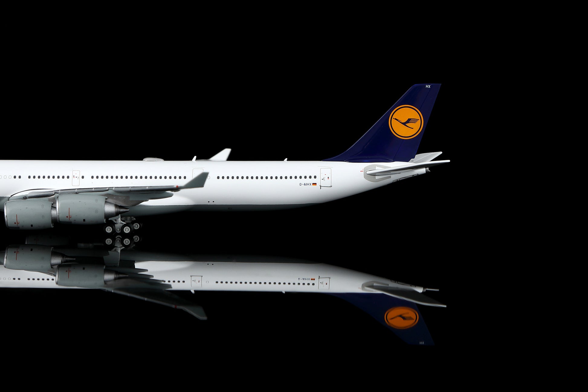 Lufthansa A340-600 Reg. D-AIHX Standard Version image 8