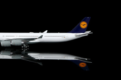 Lufthansa A340-600 Reg. D-AIHX Standard Version image 8