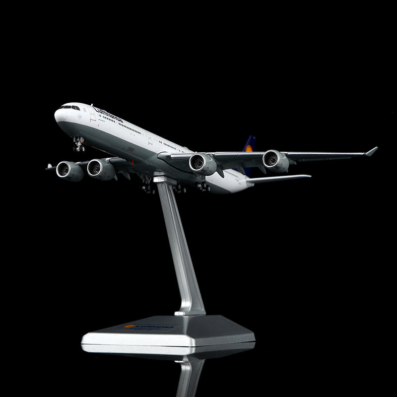 Lufthansa A340-600 Reg. D-AIHX Flap-down COVER