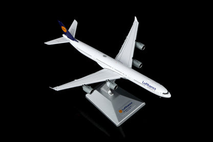 Lufthansa A340-600 Reg. D-AIHX Flap-down image 14