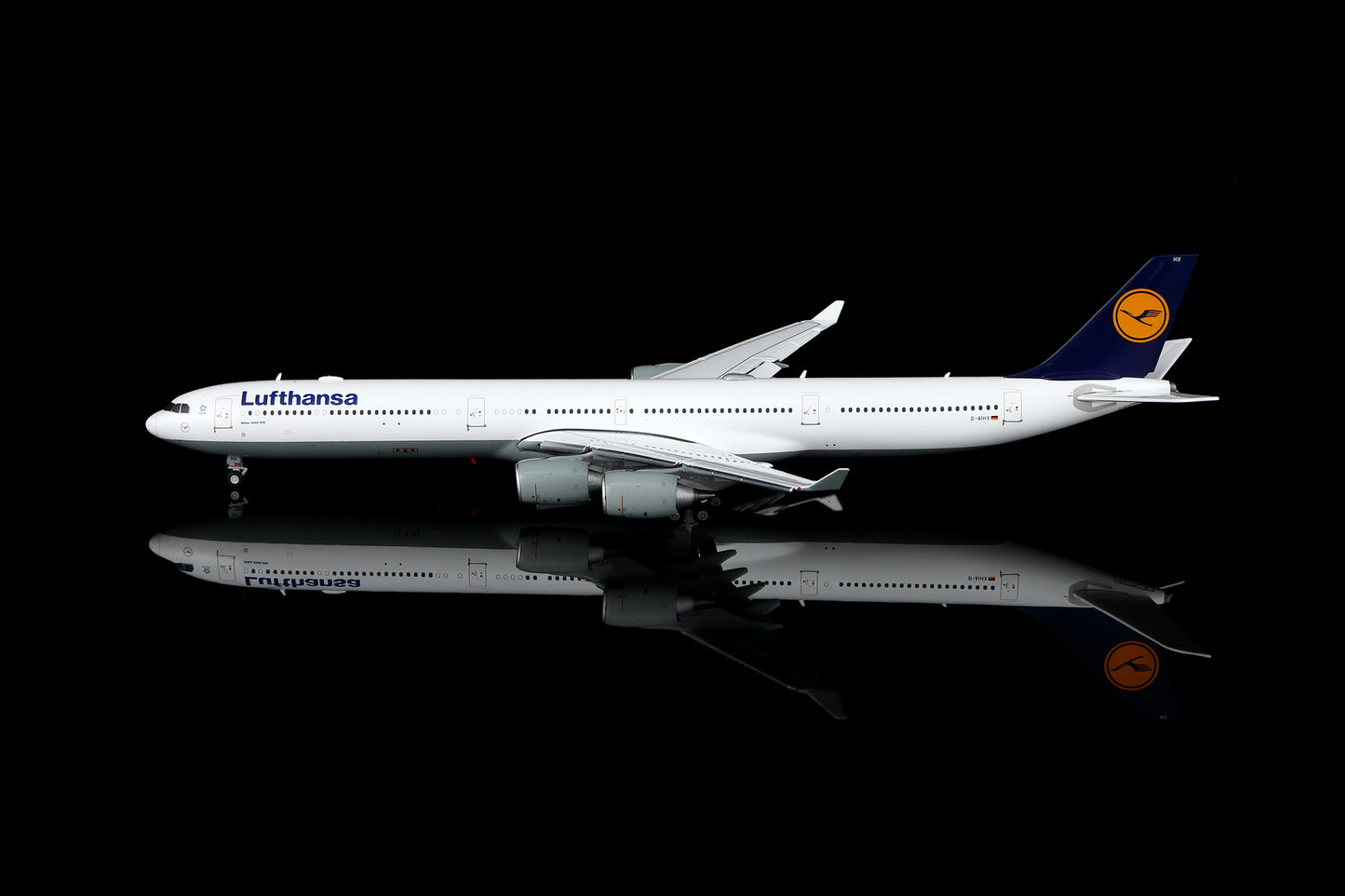 Lufthansa A340-600 Reg. D-AIHX Flap-down image 24
