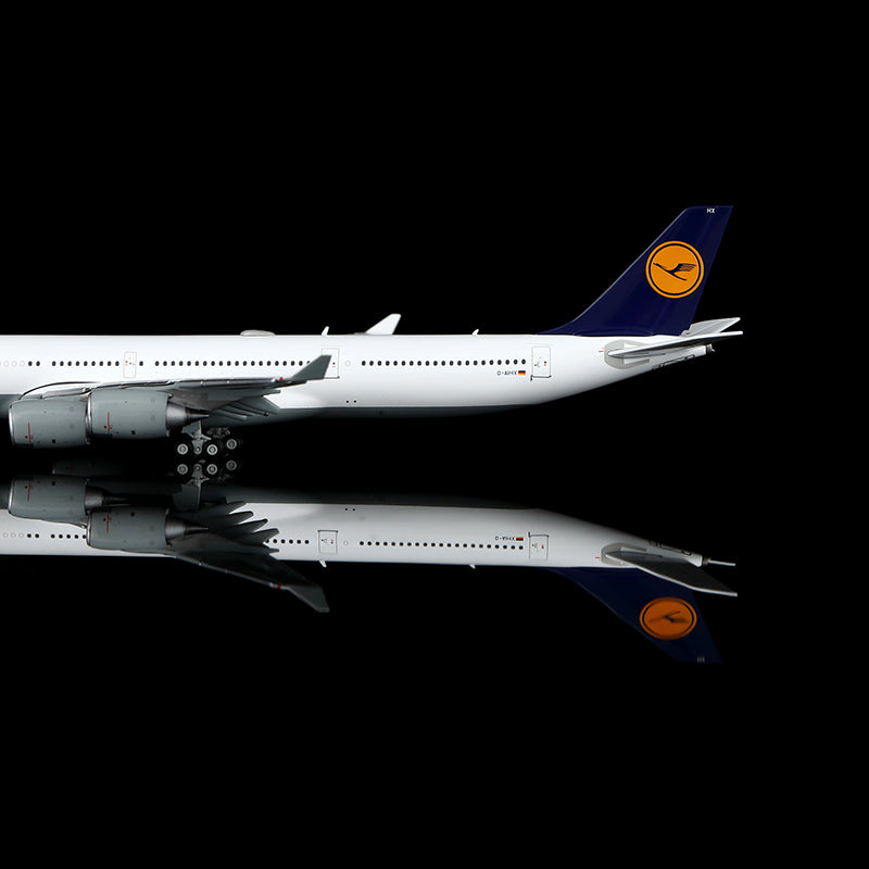 Lufthansa A340-600 Reg. D-AIHX Flap-down image 4