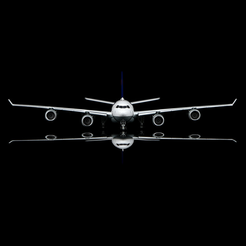 Lufthansa A340-600 Reg. D-AIHX Flap-down image 7