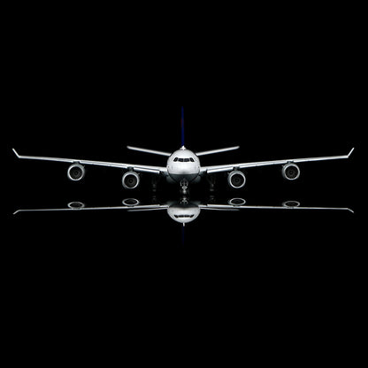 Lufthansa A340-600 Reg. D-AIHX Flap-down image 7