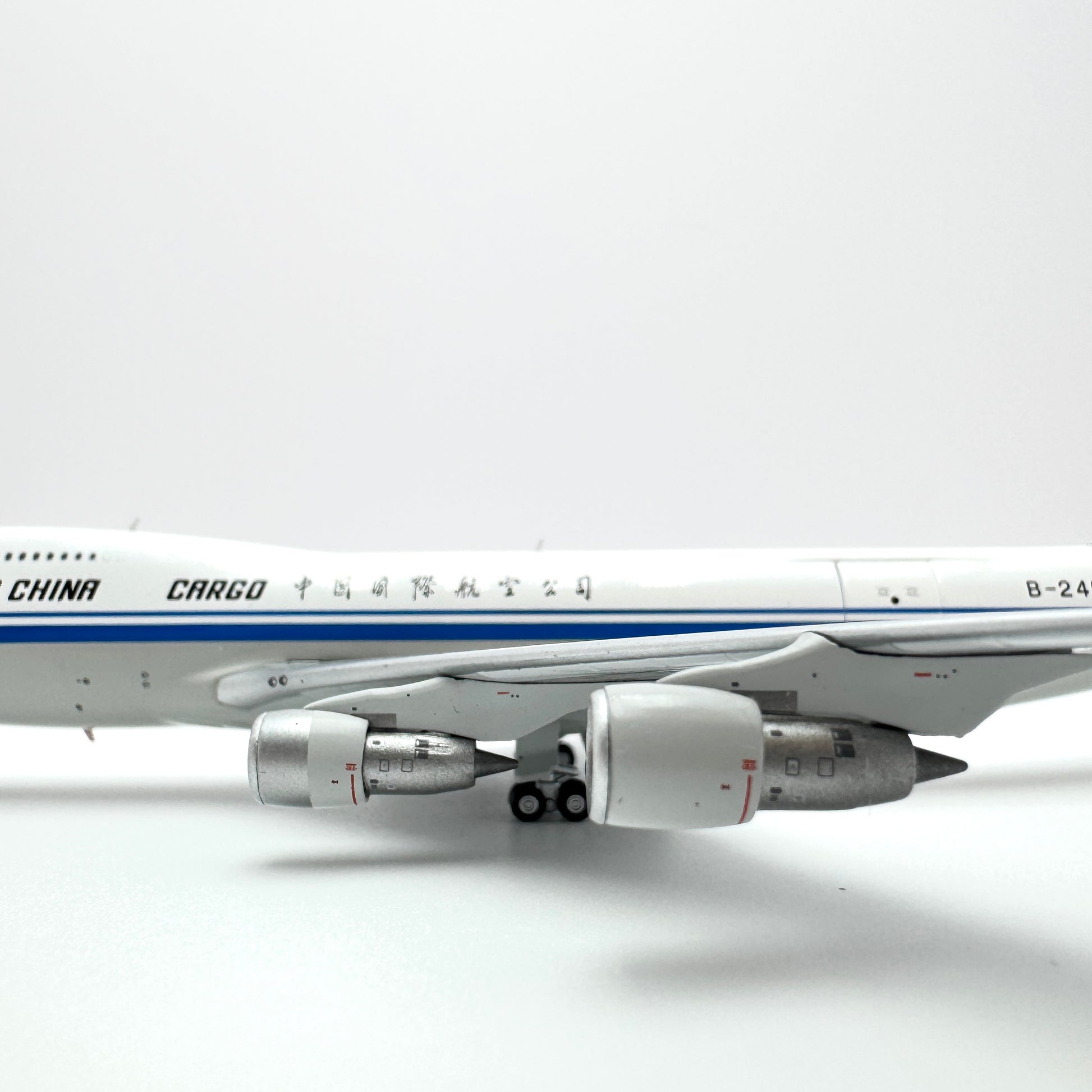 Air China Boeing 747-200F Reg. B-2462 image 11