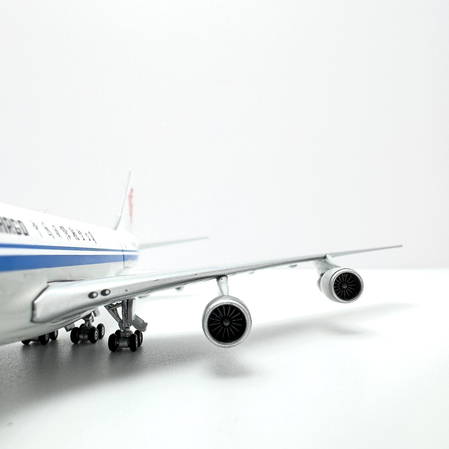 Air China Boeing 747-200F Reg. B-2462 image 15