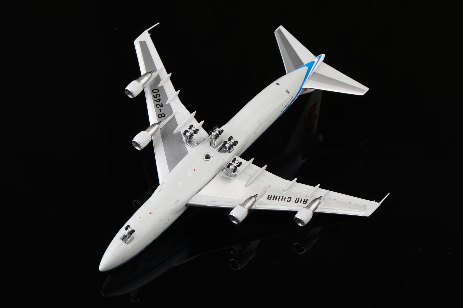 Air China Boeing 747-200 Reg. B-2450 image 9