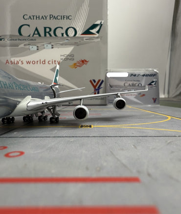 Cathay Pacific Boeing 747-400 Polished Reg. B-HUP image 2