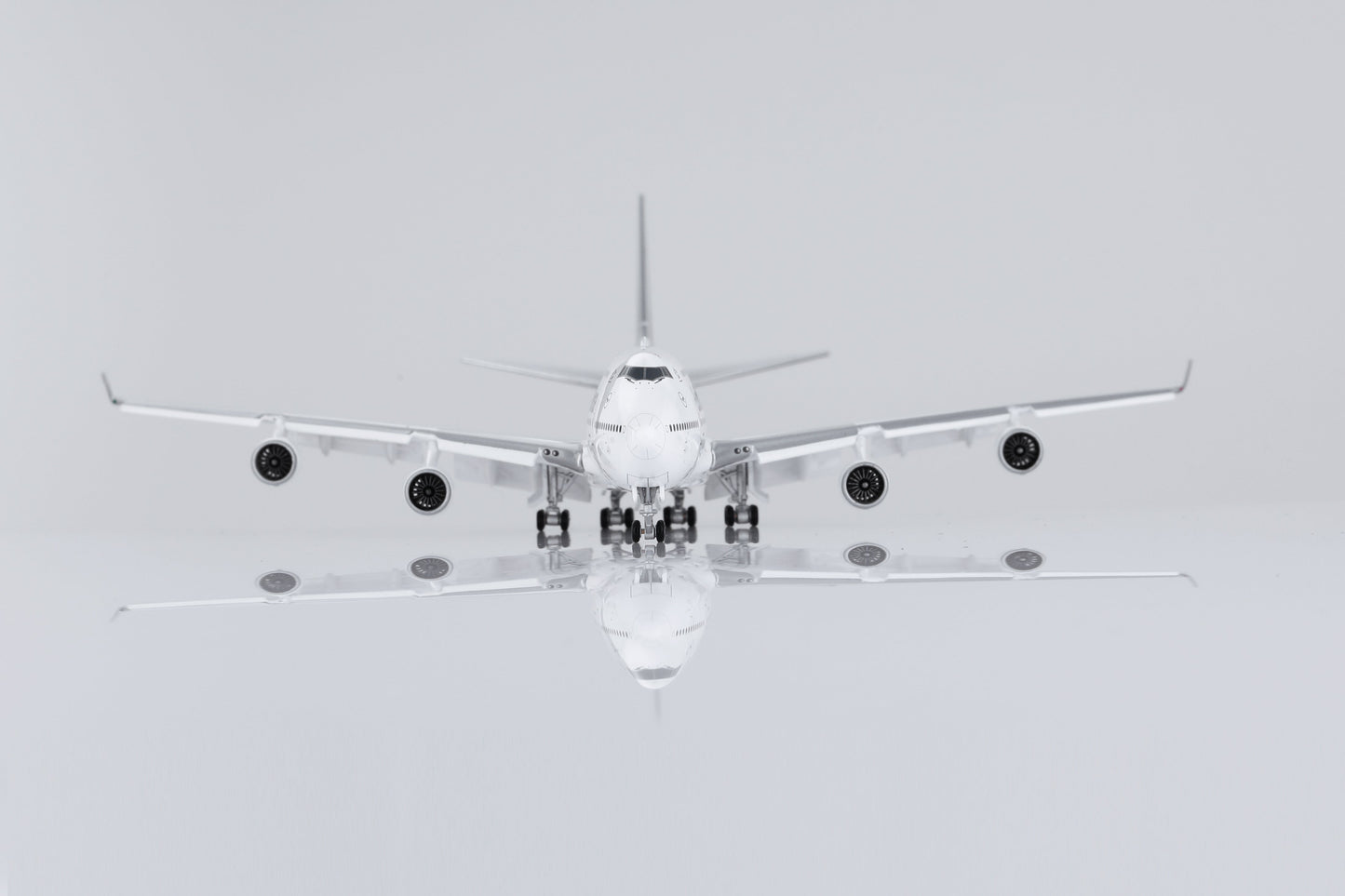 Lufthansa Boeing 747-400 D-ABVY Flap-down image 2
