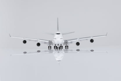 Lufthansa Boeing 747-400 D-ABVY Flap-down image 2
