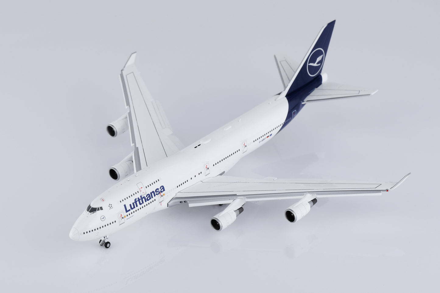 Lufthansa Boeing 747-400 D-ABVY Flap-down image 3