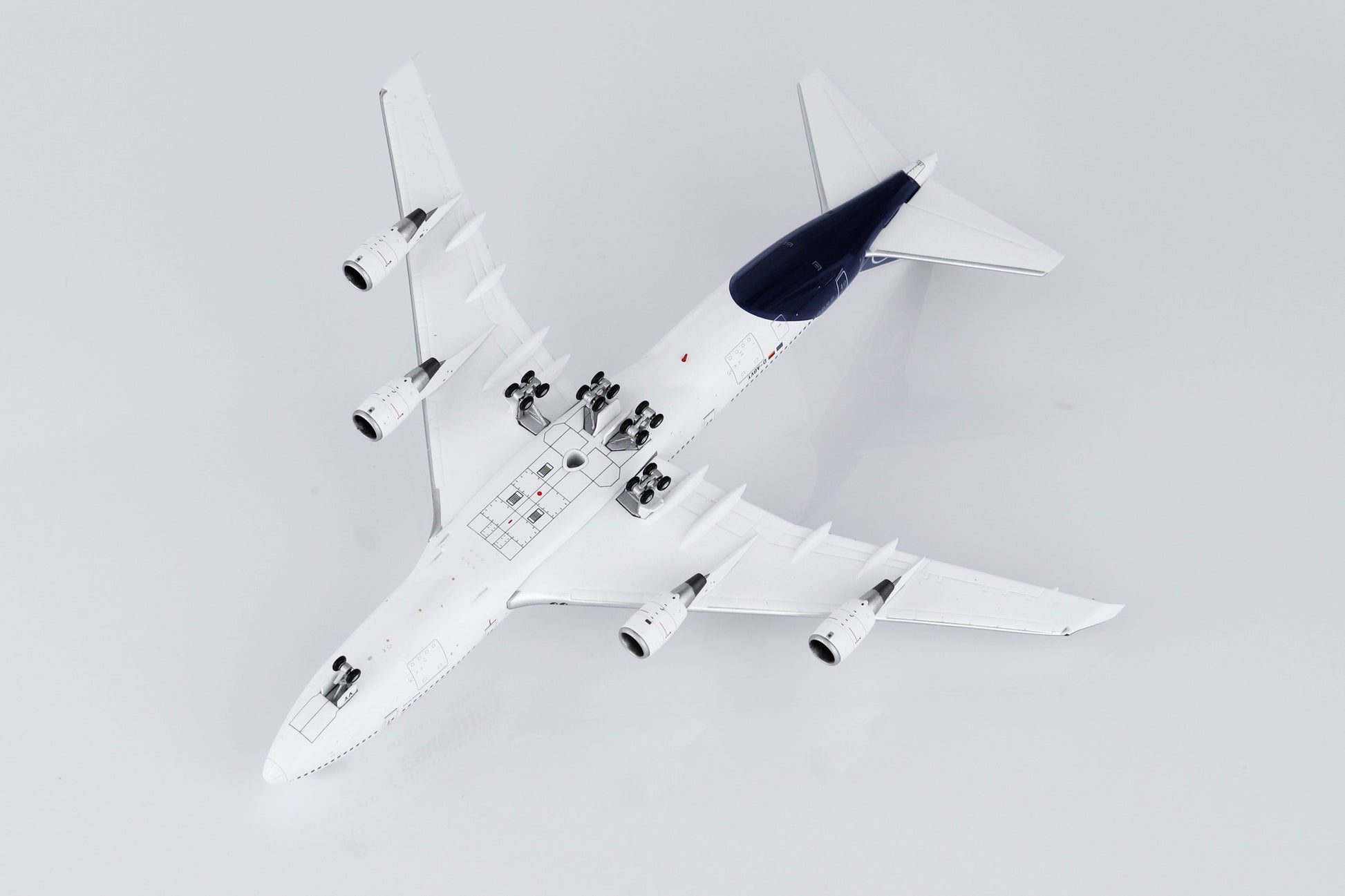 Lufthansa Boeing 747-400 D-ABVY Standard Version image 11