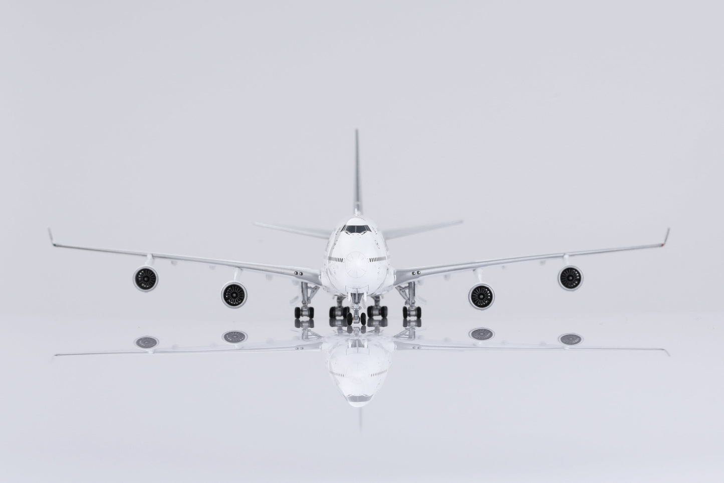 Lufthansa Boeing 747-400 D-ABVY Standard Version image 5