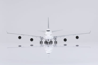 Lufthansa Boeing 747-400 D-ABVY Standard Version image 5