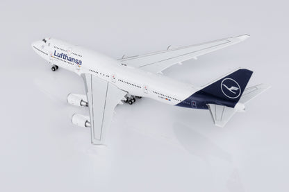 Lufthansa Boeing 747-400 D-ABVY Standard Version image 9