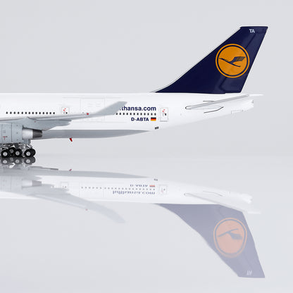 Lufthansa Boeing 747-400 Reg. D-ABTA image 2