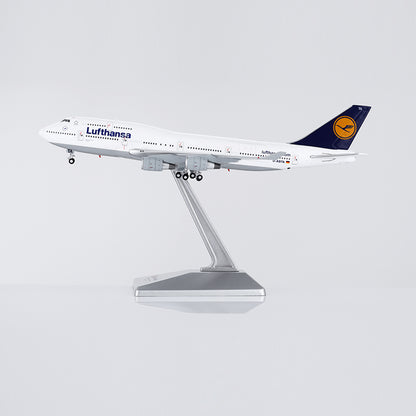 Lufthansa Boeing 747-400 Reg. D-ABTA image 6