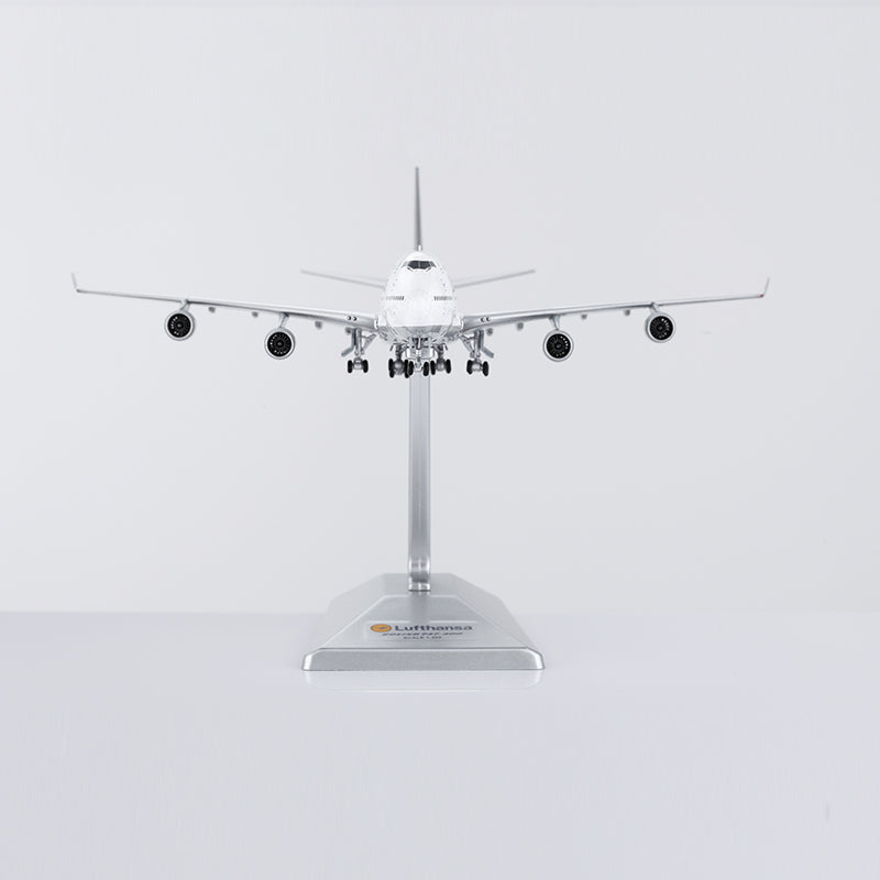 Lufthansa Boeing 747-400 Reg. D-ABTA image 7