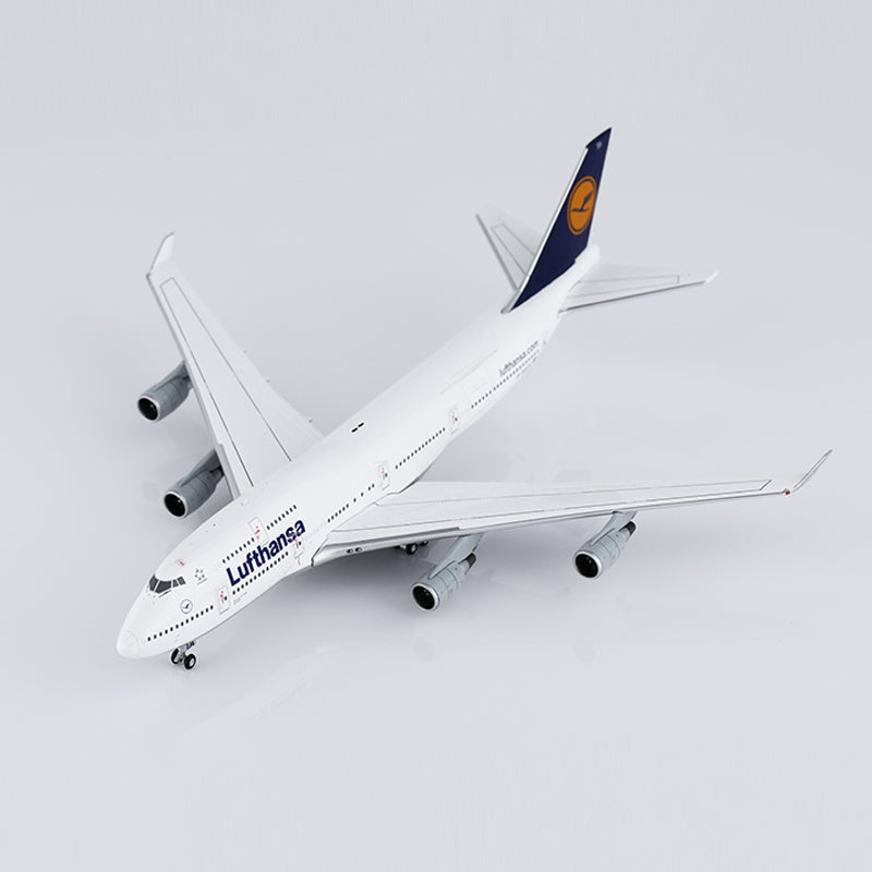 Lufthansa Boeing 747-400 Reg. D-ABTA image 9