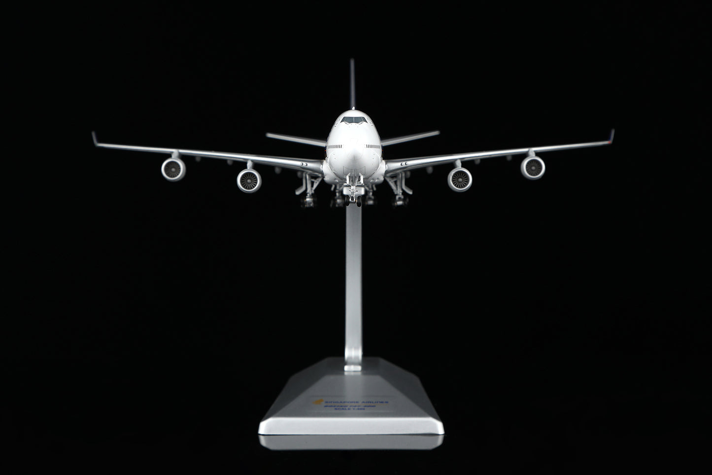 Singapore Boeing 747-400 Reg. 9V-SMU Standard Version image 11
