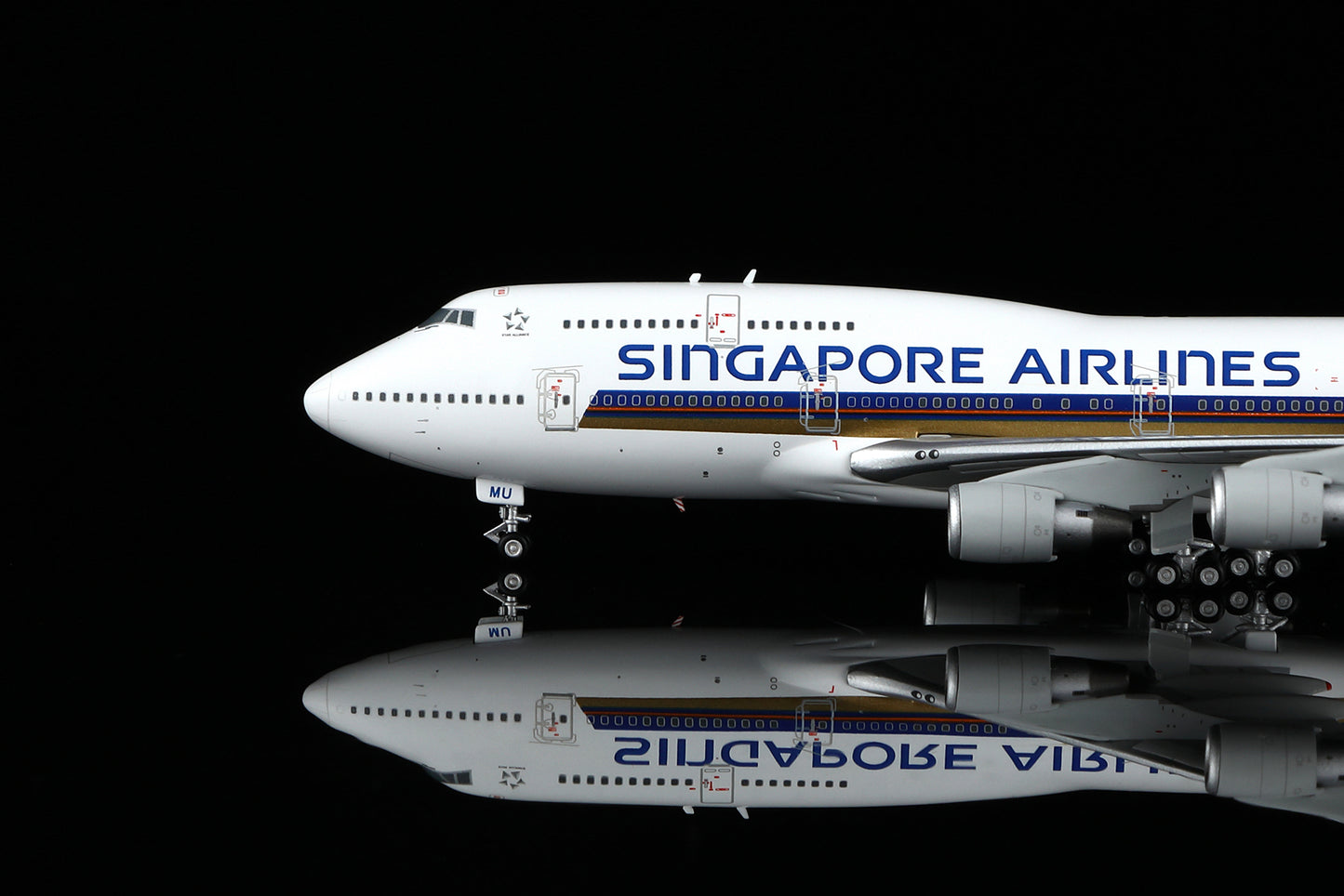 Singapore Boeing 747-400 Reg. 9V-SMU Standard Version image 2