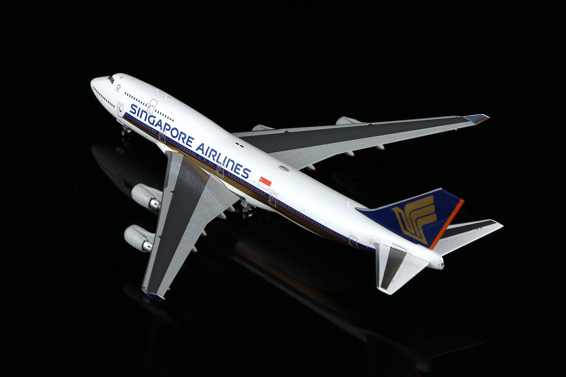 Singapore Boeing 747-400 Reg. 9V-SMU Standard Version image 7