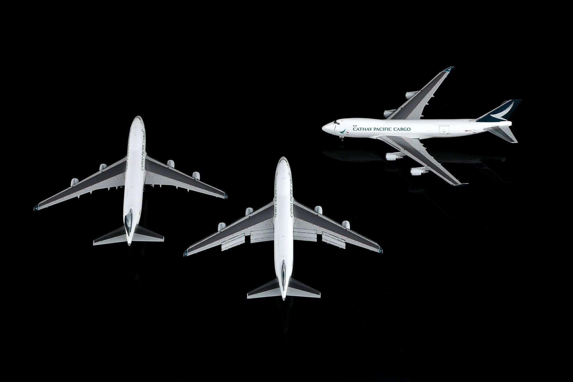 Cathay Pacific Boeing 747-400F Reg. B-LIA Standard Version image 10