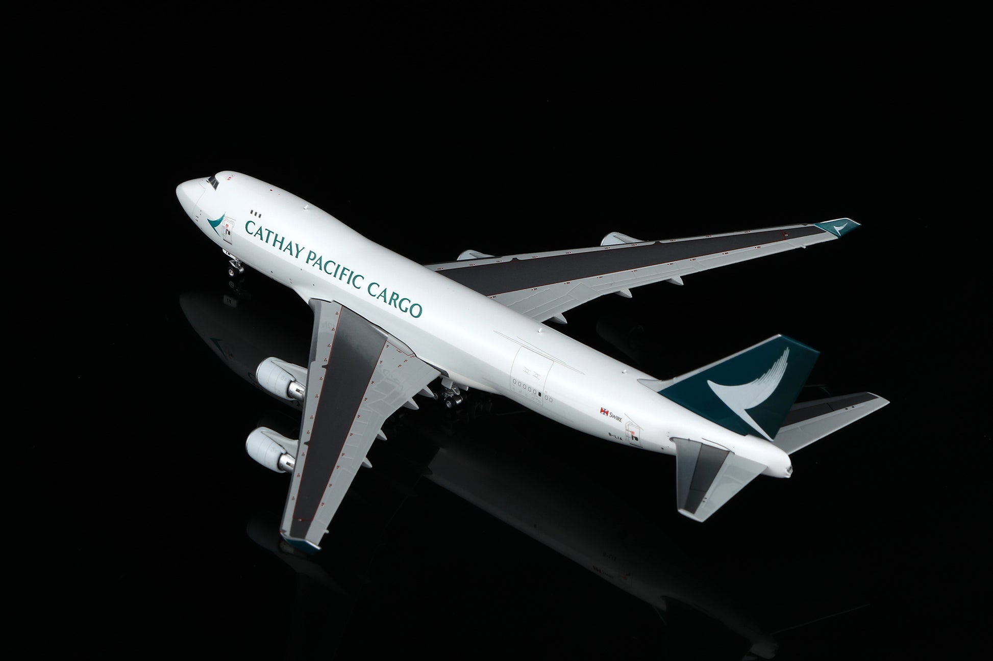 Cathay Pacific Boeing 747-400F Reg. B-LIA Standard Version image 7