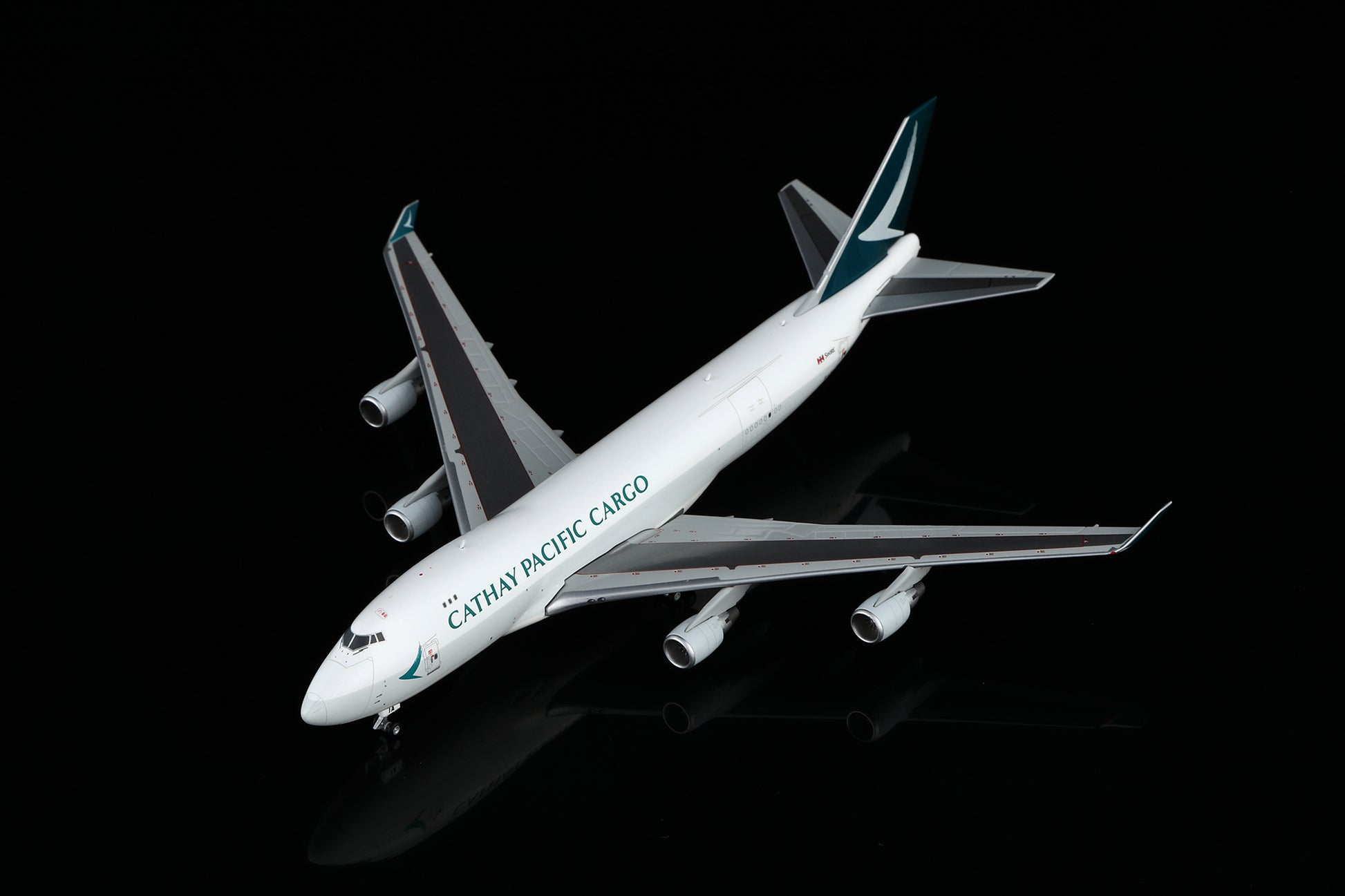 Cathay Pacific Boeing 747-400F Reg. B-LIA Standard Version image 8