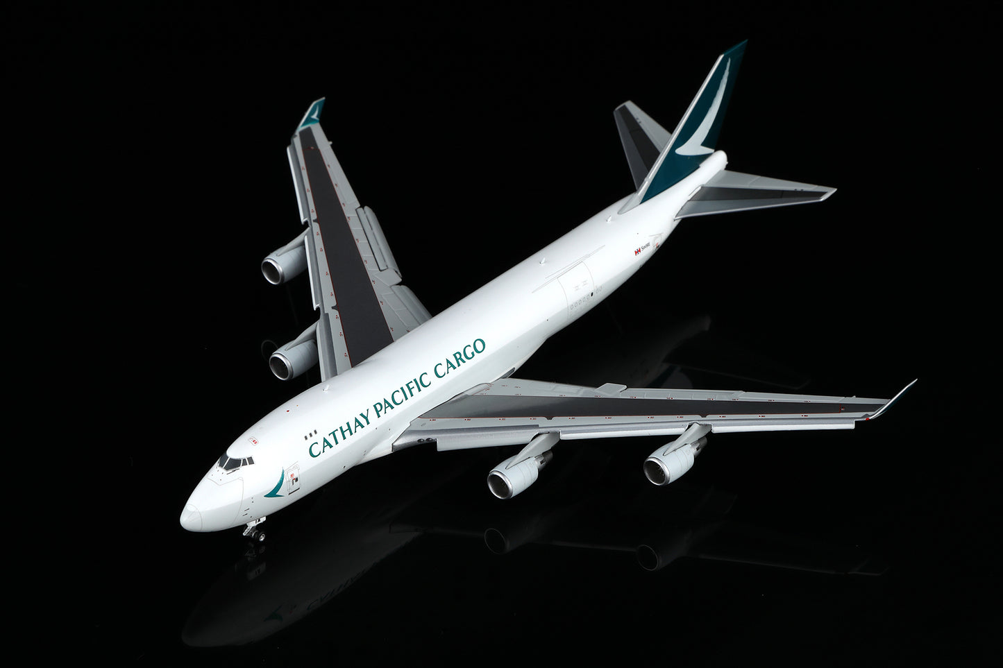 Cathay Pacific Boeing 747-400F Reg. B-LIA Flap-down image 3
